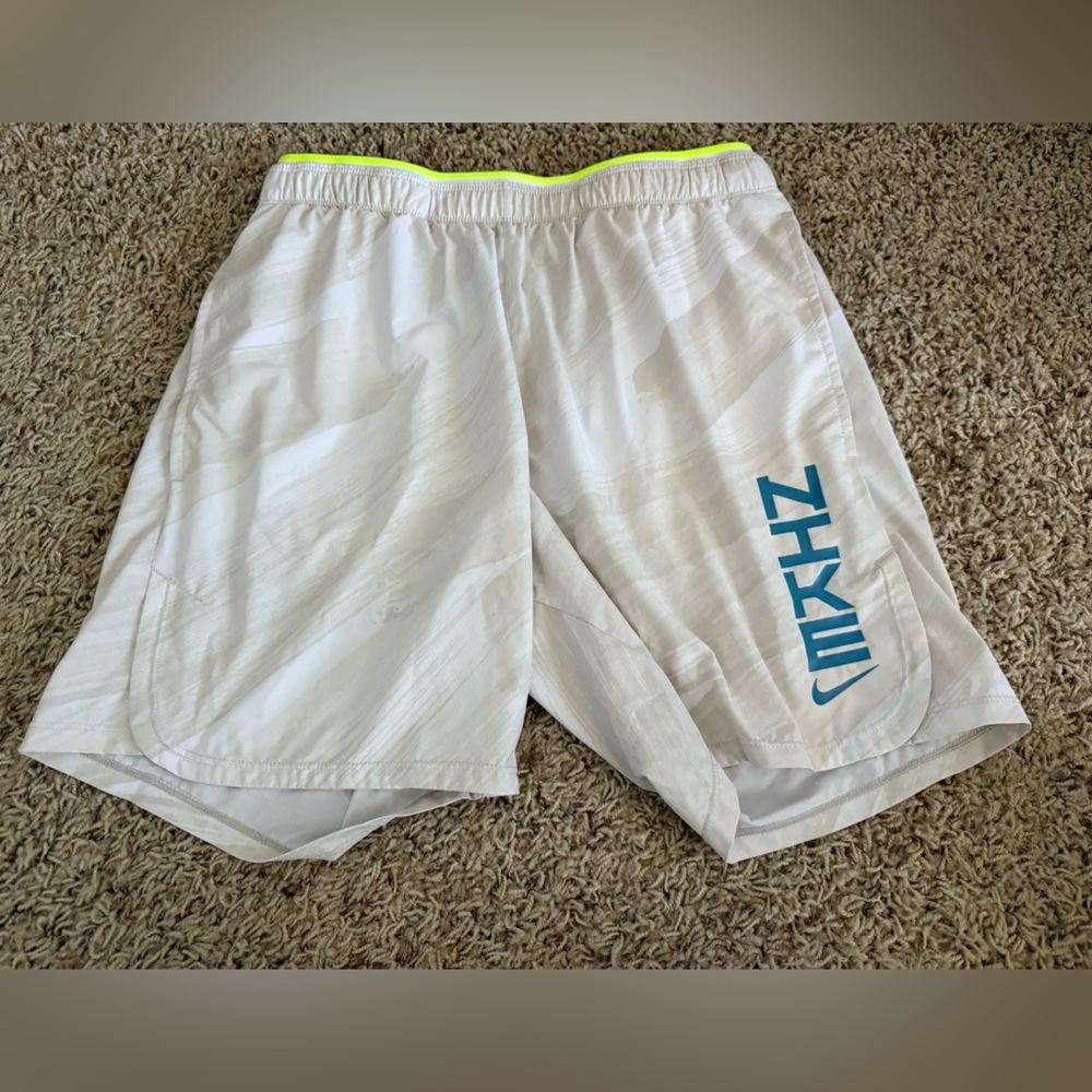 EUC Men’s Nike Dri Fit/Loose Fit Sports Clash Training Shorts